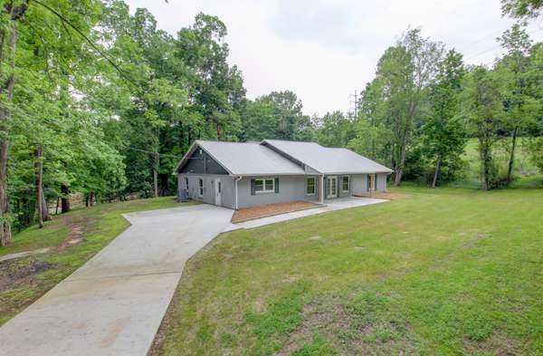 510 Peachers Mill Rd, Clarksville, TN 37042