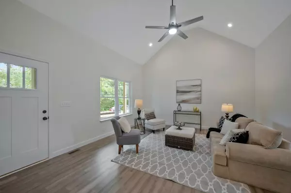 Erin, TN 37061,3617 Clay Tomlinson Road