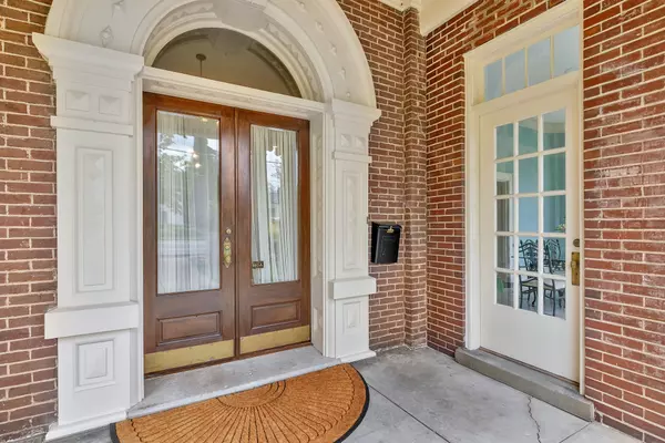 Franklin, TN 37064,908 W Main St