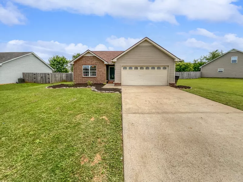 3138 Holsted Dr, Murfreesboro, TN 37128