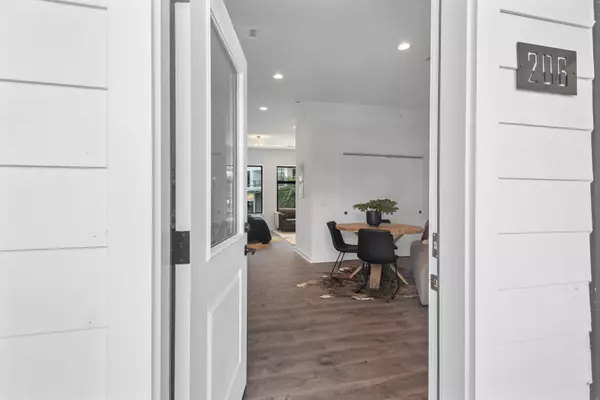 Nashville, TN 37210,1272 3rd Ave #S #206