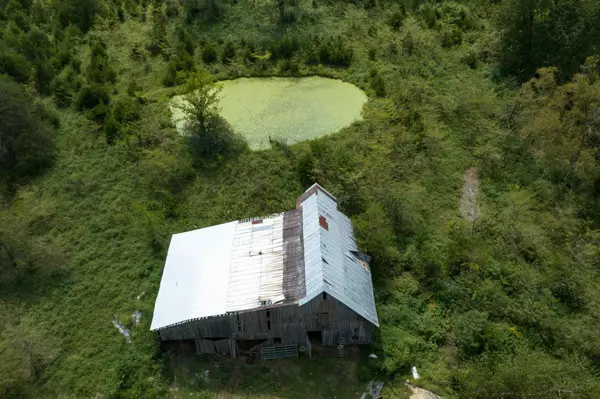 Buffalo Valley, TN 38548,1820 Brindley Hollow Rd