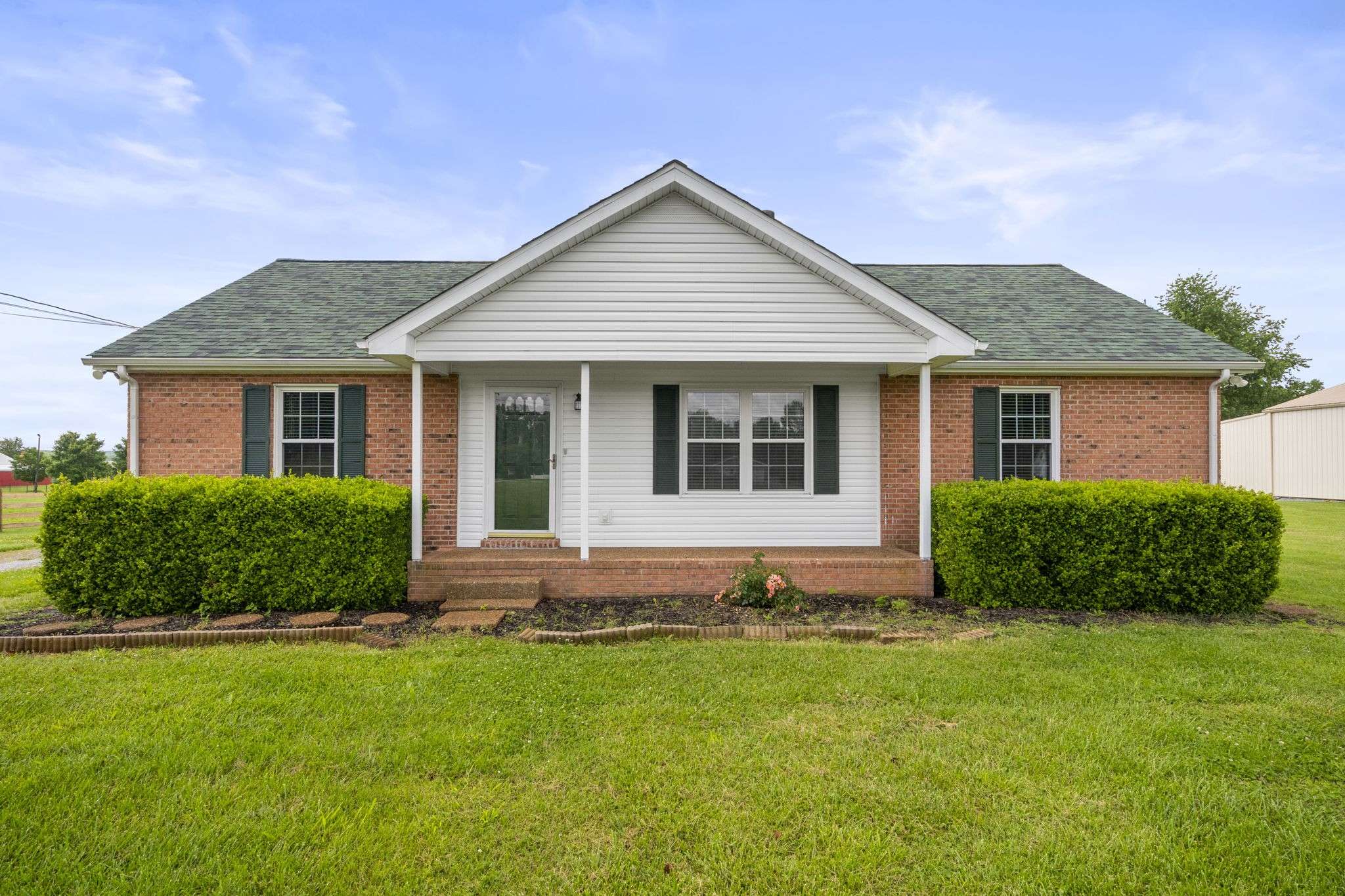 3017 Meadow Ct,  Springfield,  TN 37172