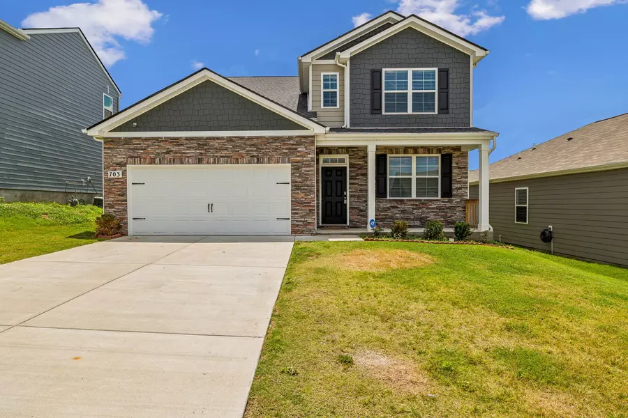 703 Pintail Pt, Lebanon, TN 37090