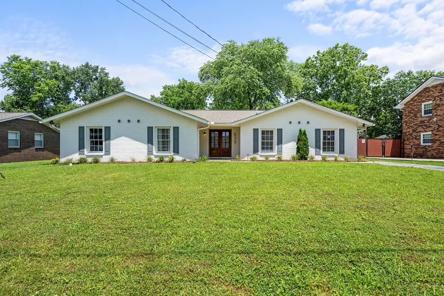 639 Denver Dr, Hermitage, TN 37076