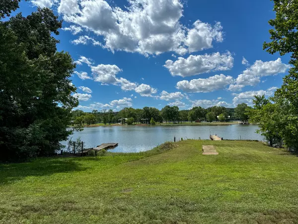 Linden, TN 37096,61 Uncle Toms Circle