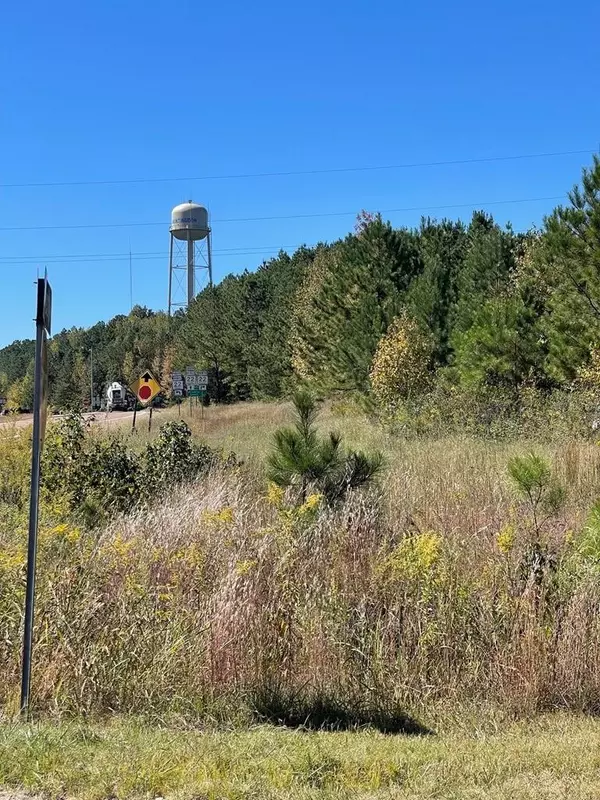 Huntingdon, TN 38344,0 Veterans Dr N