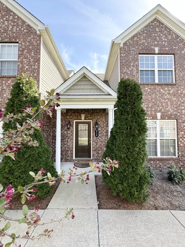 816 General Cabot Ct,  Murfreesboro,  TN 37129