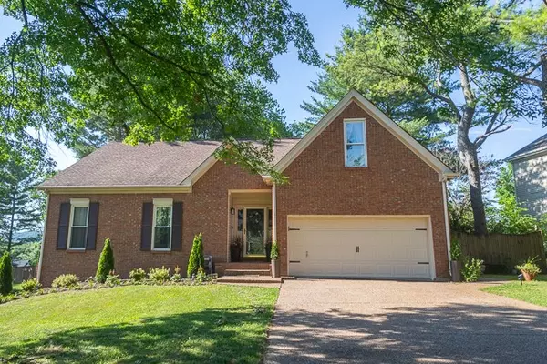 Franklin, TN 37067,712 W Statue Ct