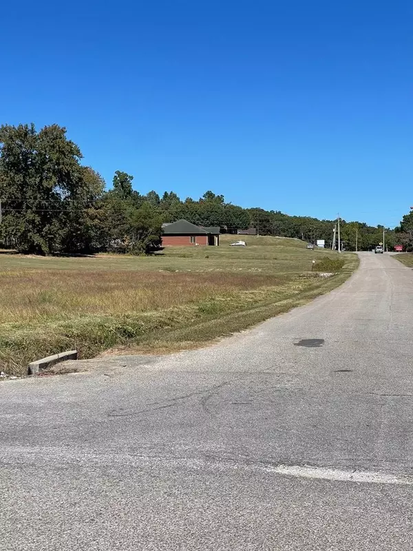 0 R B Wilson Dr, Huntingdon, TN 38344