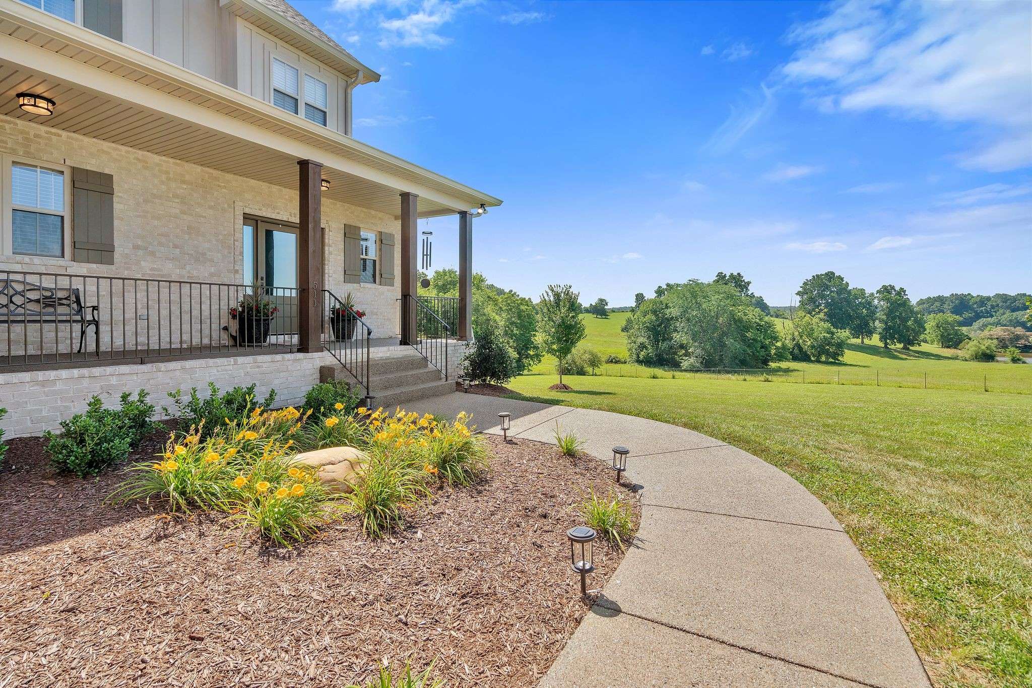 Burns, TN 37029,511 Trinity Ln