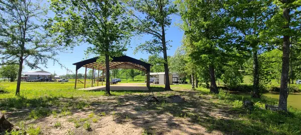 Clifton, TN 38425,934 Lexi Ln