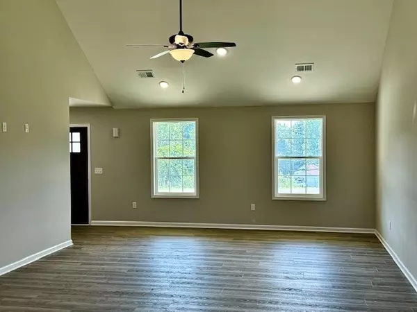 White Bluff, TN 37187,1381 Taylor Town Rd