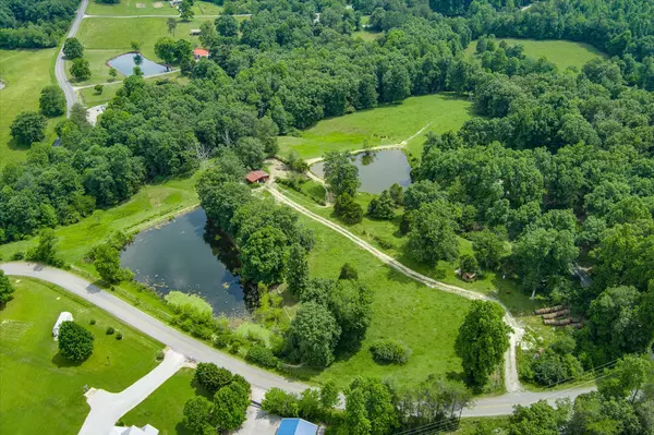 217 W Creston Road, Crossville, TN 38571