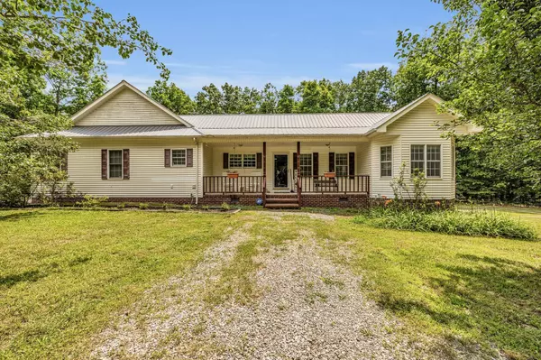 1664 Whiteoak Swamps Road, Dunlap, TN 37327