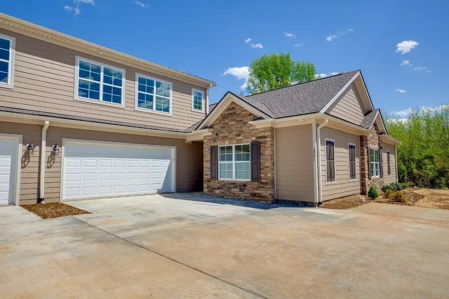 2684 Stonecenter Lane, Murfreesboro, TN 37128