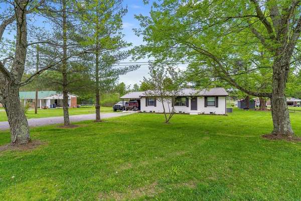 1336 Midway Rd, Smithville, TN 37166