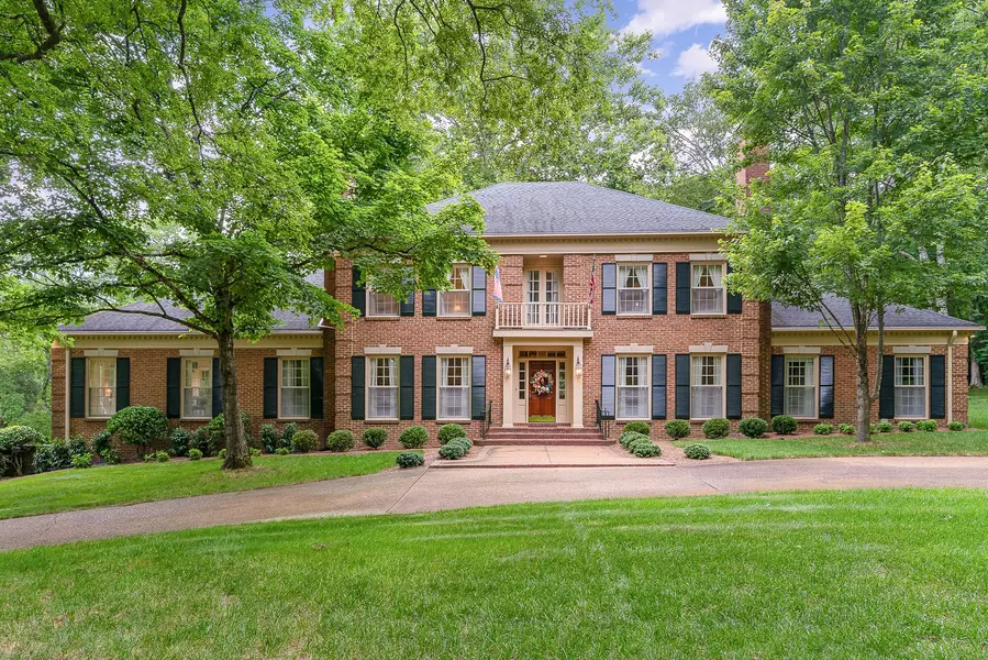 212 Deerfield Ln, Franklin, TN 37069