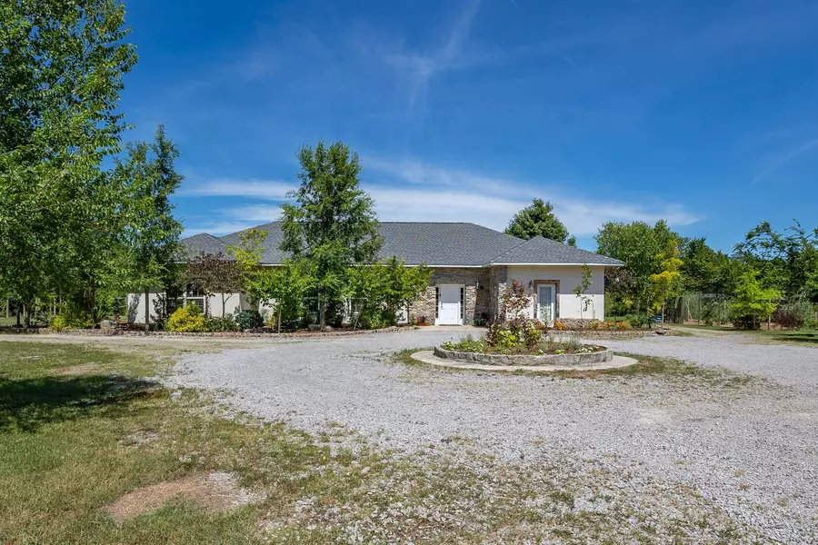 6465 Nashville Hwy, College Grove, TN 37046