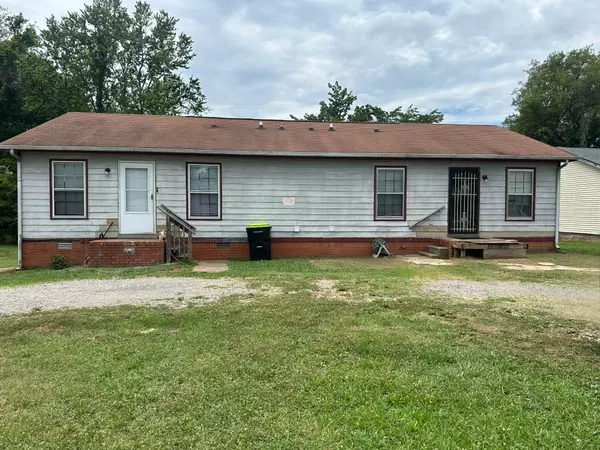 412 Shelby St, Clarksville, TN 37042