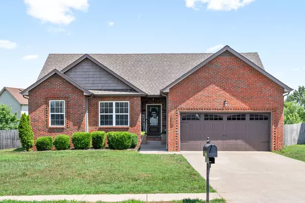 695 Crestone Ct, Clarksville, TN 37042