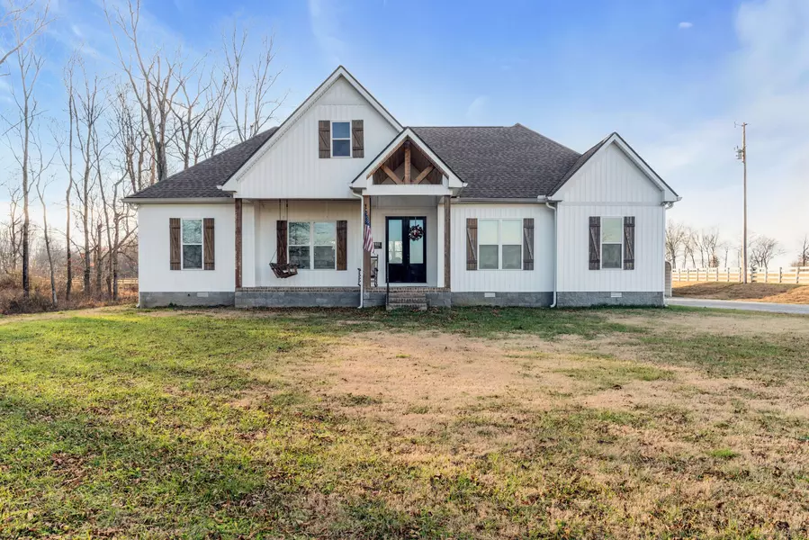 4678 Matthews Rd, Cedar Hill, TN 37032