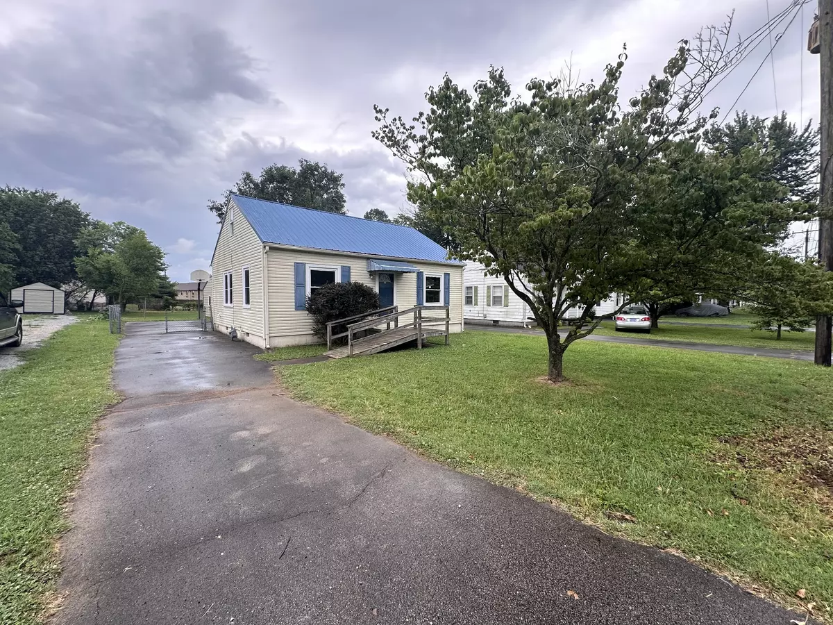 Hopkinsville, KY 42240,2702 Lindsey Dr