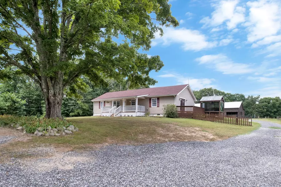 7464 Harrington Place, Lyles, TN 37098