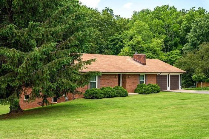 319 Hamlett Dr, White House, TN 37188