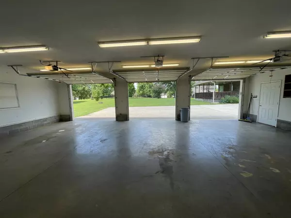 Adams, TN 37010,1940 Bradbury Rd