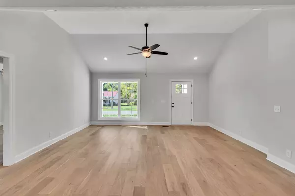 Shelbyville, TN 37160,303 Lucas Rd