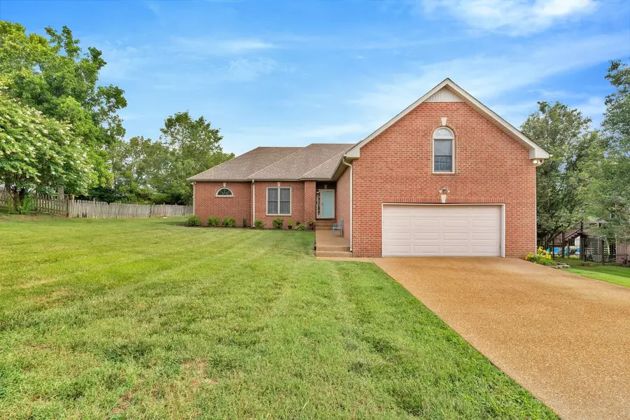 119 Huntington Pl, Hendersonville, TN 37075