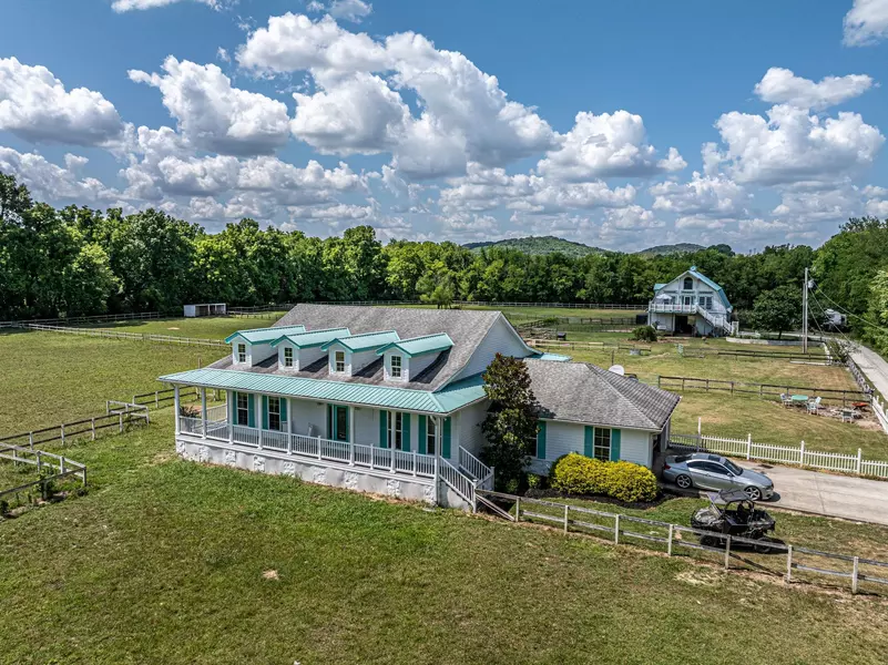 2290 Osburn Rd, Arrington, TN 37014