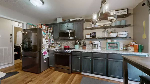 89 West Dr Clarksville, TN 37040