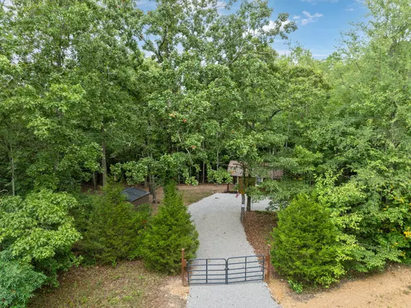 123 Warriors Path Ridge Rd, Summertown, TN 38483