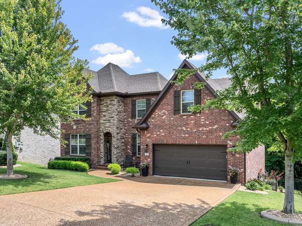 117 Lake Harbor Dr, Hendersonville, TN 37075