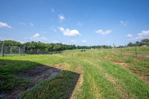 Bon Aqua, TN 37025,568 Tidwell Road