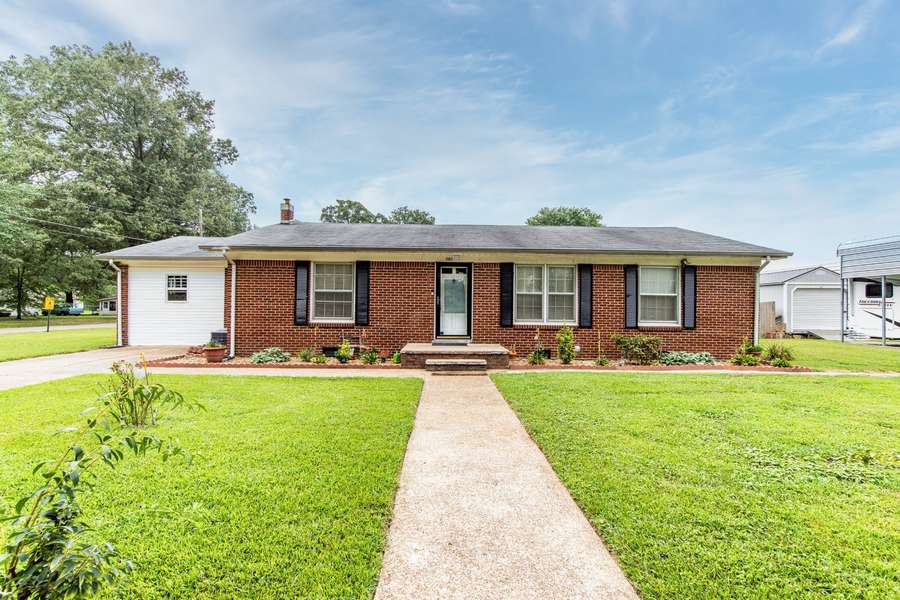 205 Long St, Savannah, TN 38372