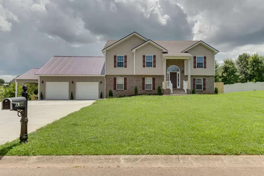 3144 Clydesdale Dr, Clarksville, TN 37043