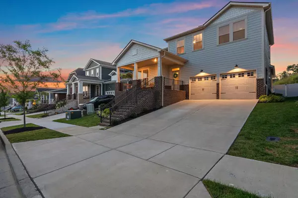 1053 Pebble Run Rd, Hendersonville, TN 37075