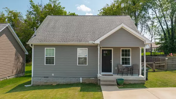 908 16th Ave #E,  Springfield,  TN 37172
