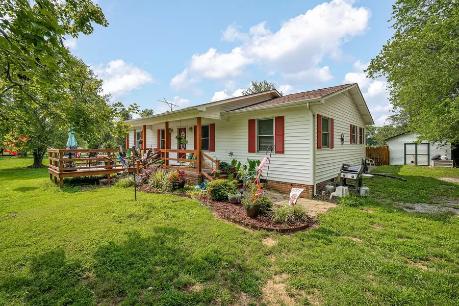 129 Braswell Ln, Smithville, TN 37166