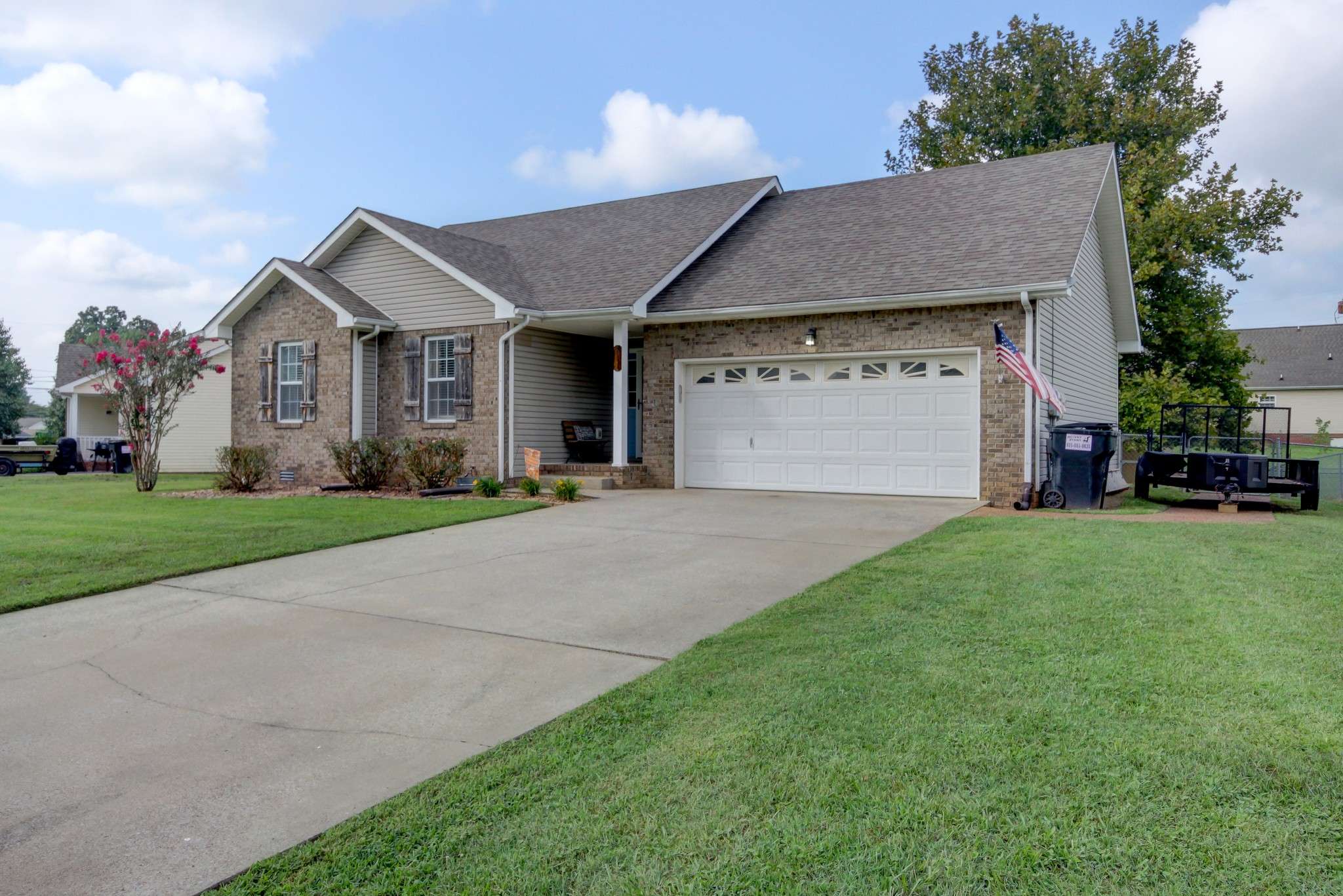811 Buckhorn Dr, Clarksville, TN 37043