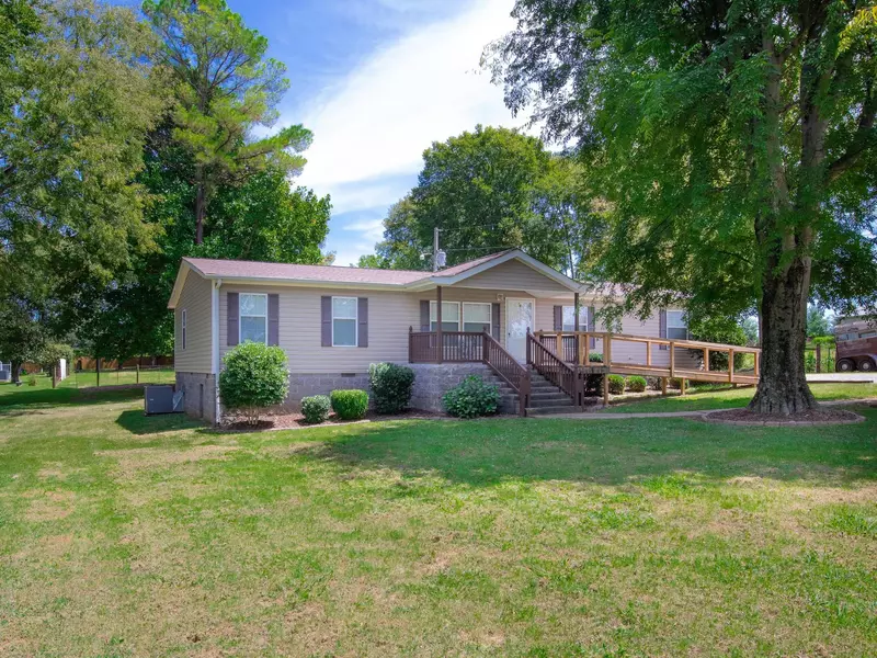 330 Canaan Rd, Columbia, TN 38401