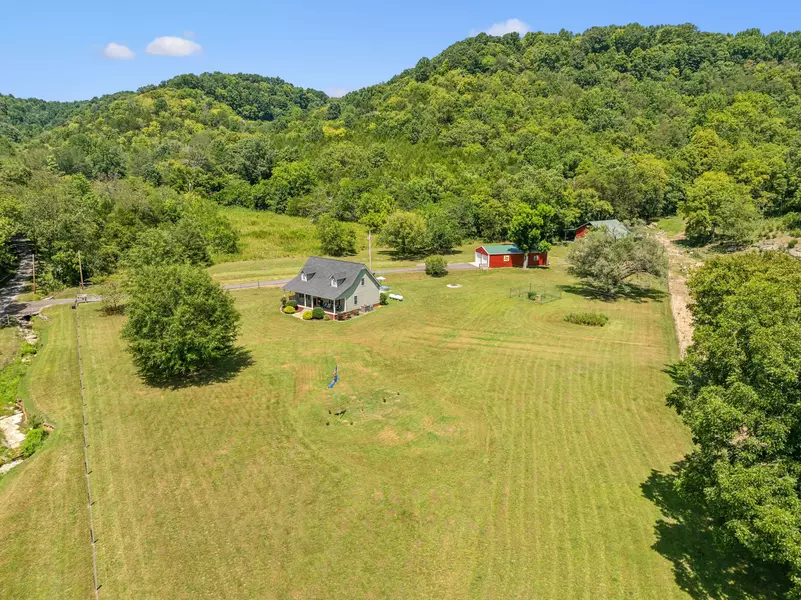 6 Rose Ln, Elmwood, TN 38560