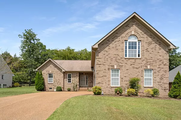 1079 Secretariat Dr, Mount Juliet, TN 37122