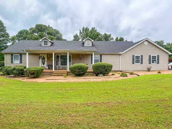 5785 Henry Mansfield Rd, Henry, TN 38231