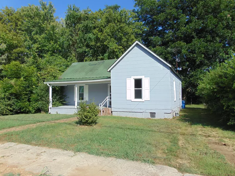 204 S Locust St, Mount Pleasant, TN 38474