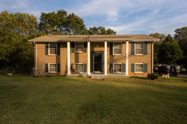 1908 Old Russellville Pike,  Clarksville,  TN 37043