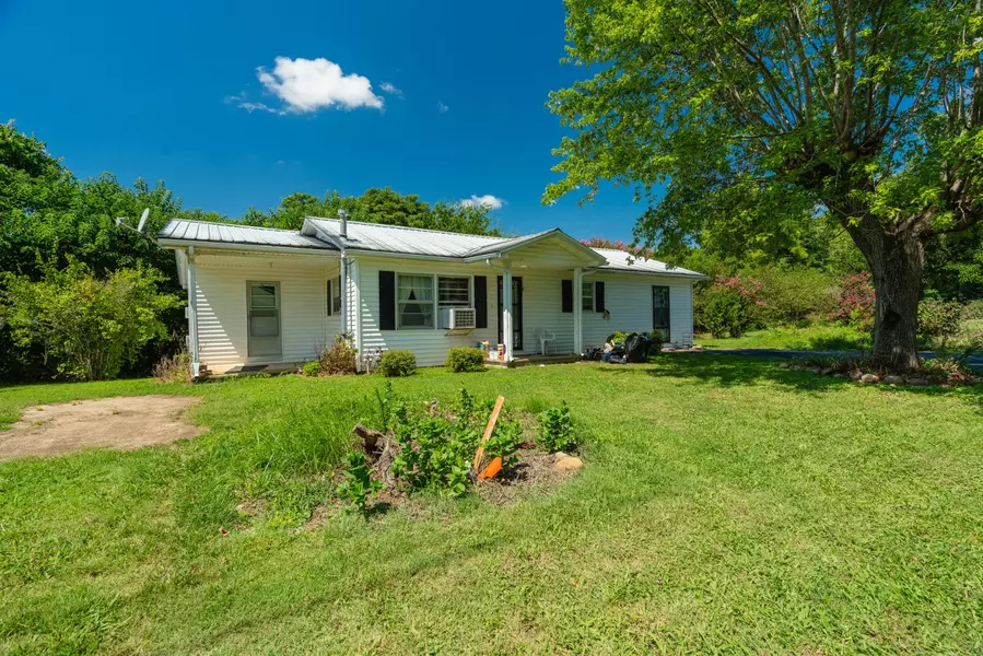 740 Pleasant Hill Rd, Sparta, TN 38583